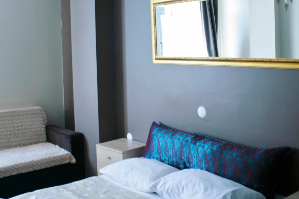 Esra Sultan Petrol Hotel Estambul Habitación foto
