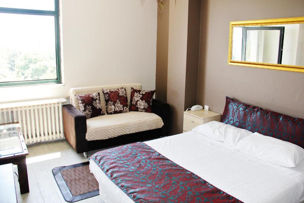 Esra Sultan Petrol Hotel Estambul Habitación foto