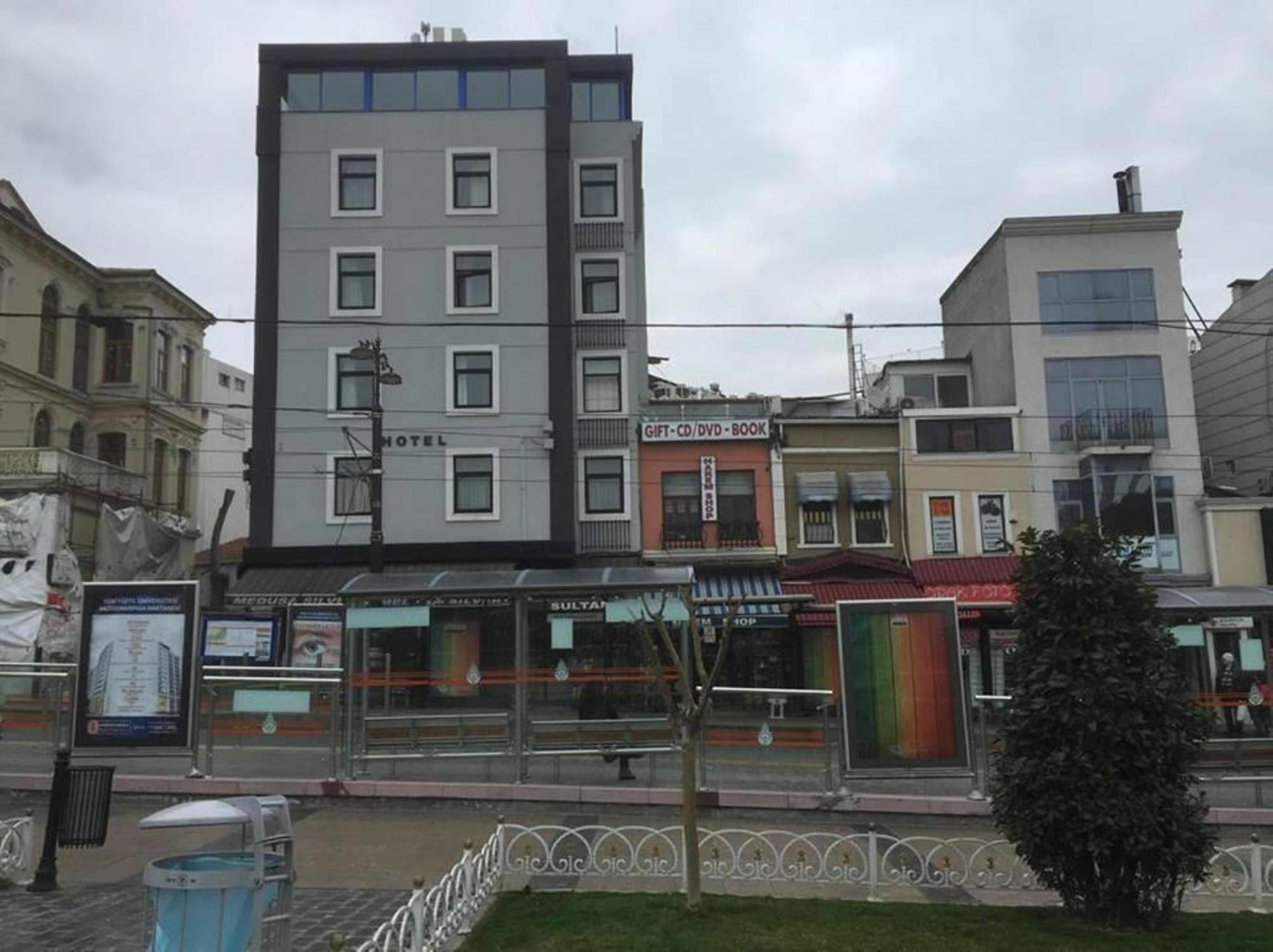 Esra Sultan Petrol Hotel Estambul Exterior foto